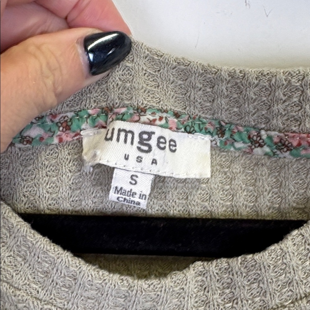 Umgee Boho Waffle Knit Top with Floral Trim bell sleeves/ Oversized Small - Picture 3 of 10